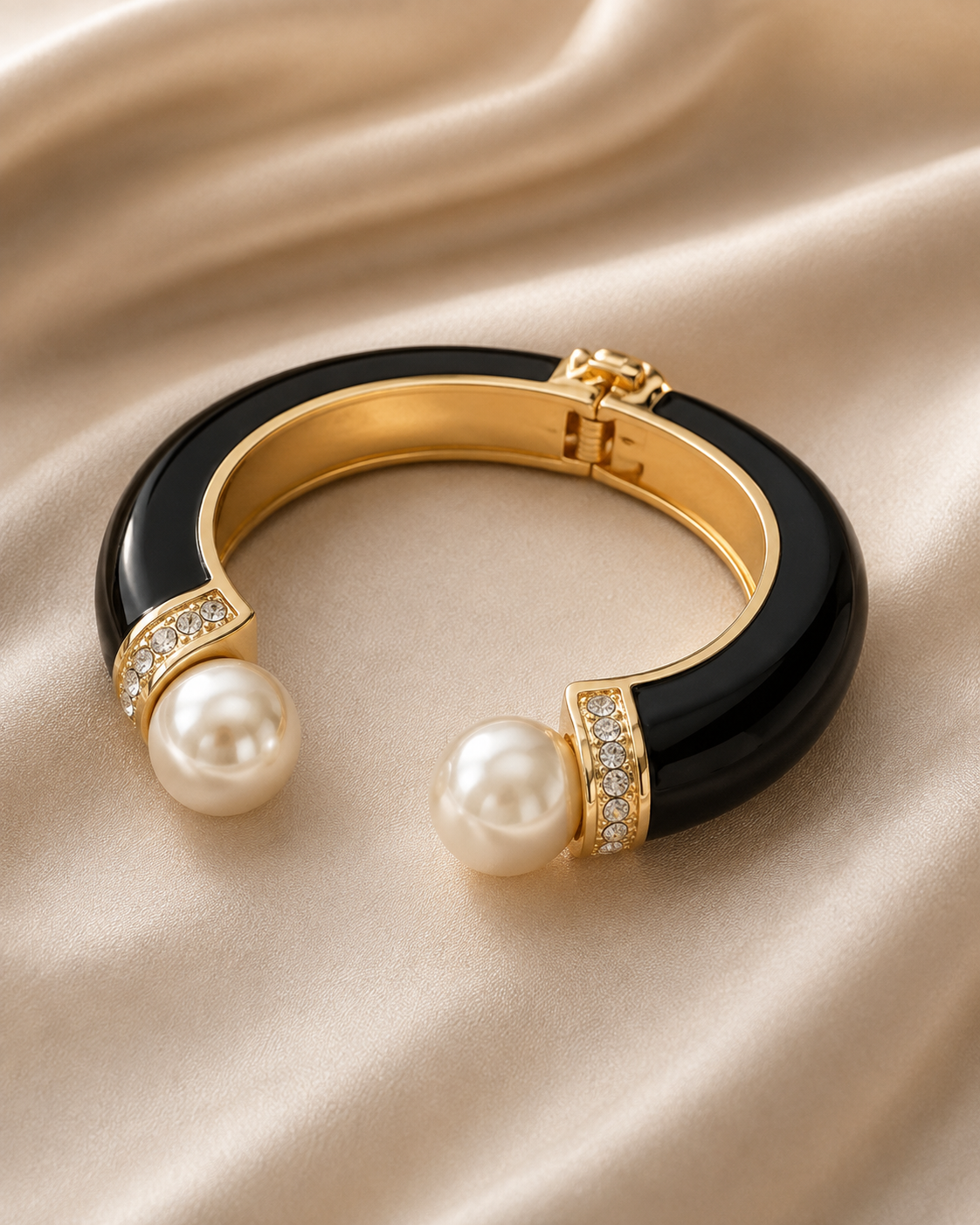 Open Pearl Bracelet - Red