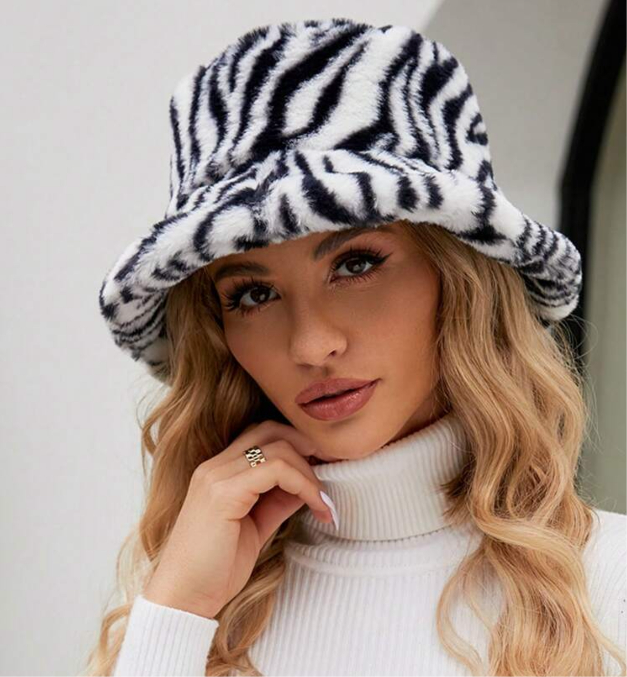 I’d Rather Be With You Bucket Hat- Black/White