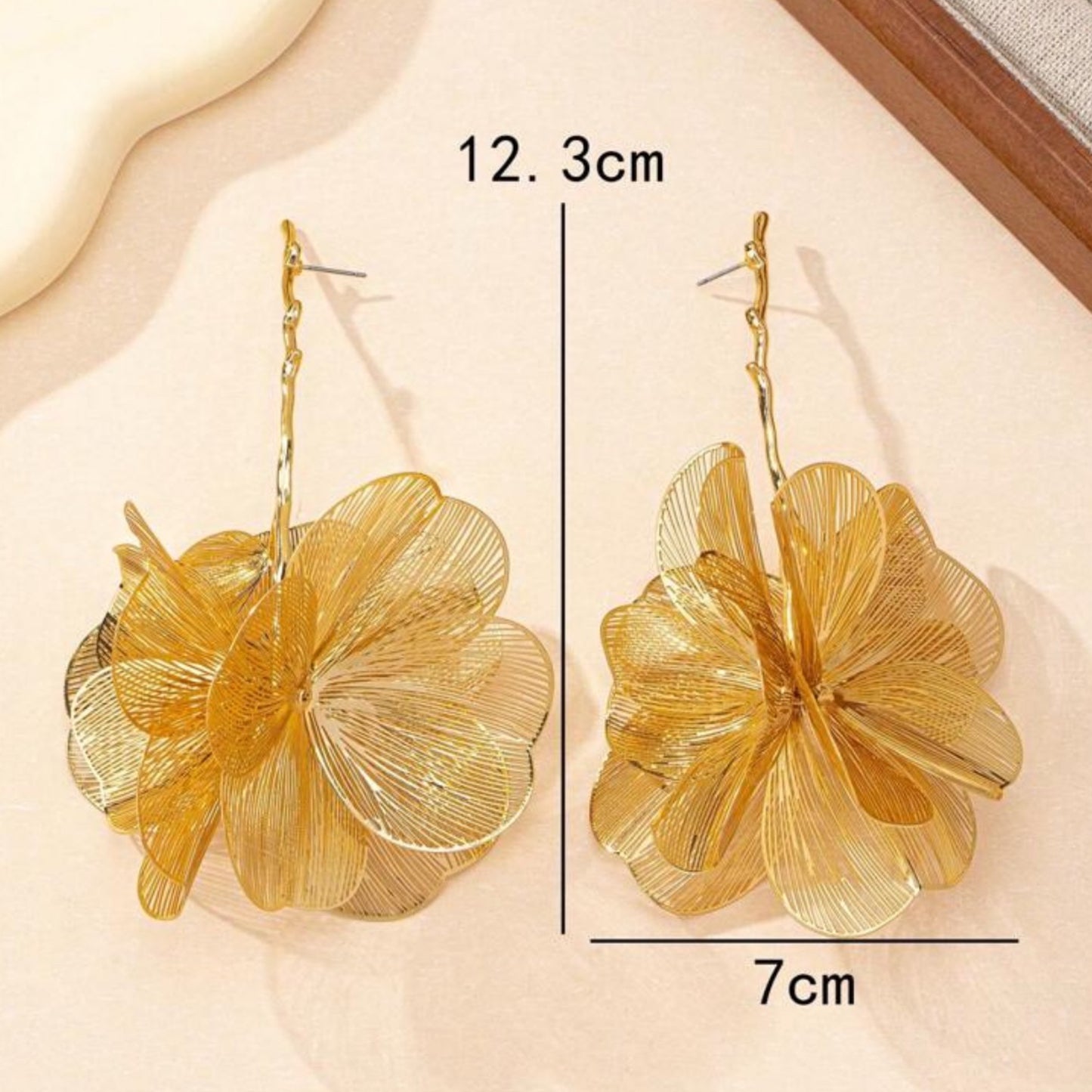 Beautiful Moments Earrings - Gold