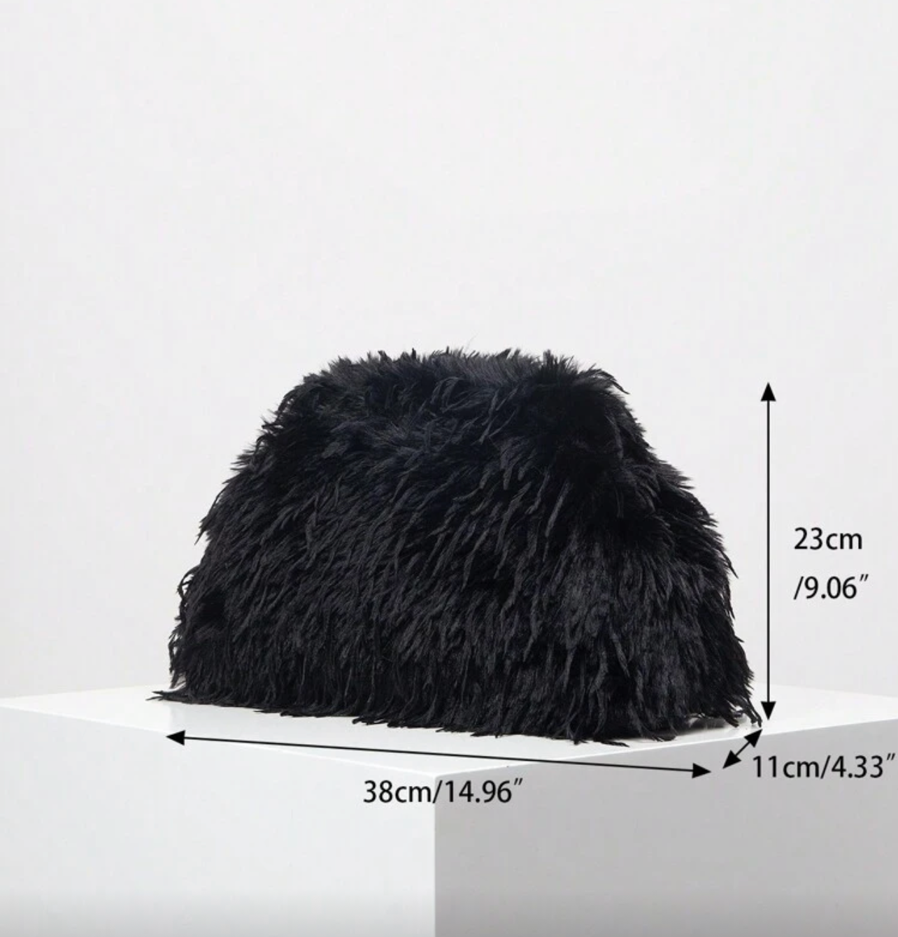 Hold Me Close Clutch - Black