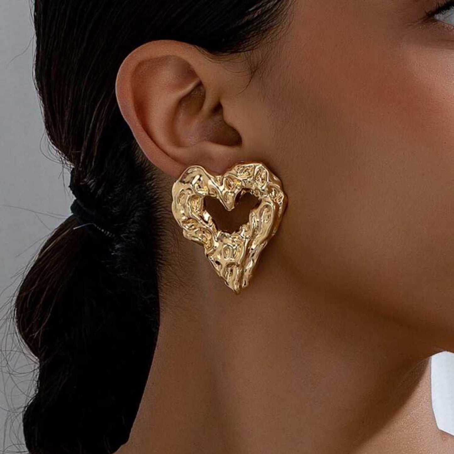 Moi Cherie Amour Earrings - Gold