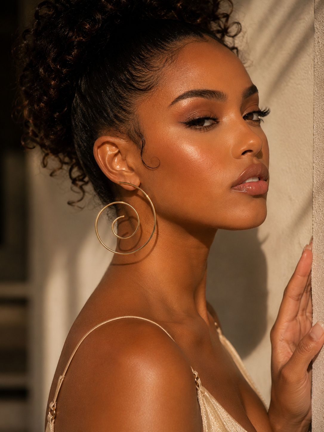 Hypnotic Earrings - Gold