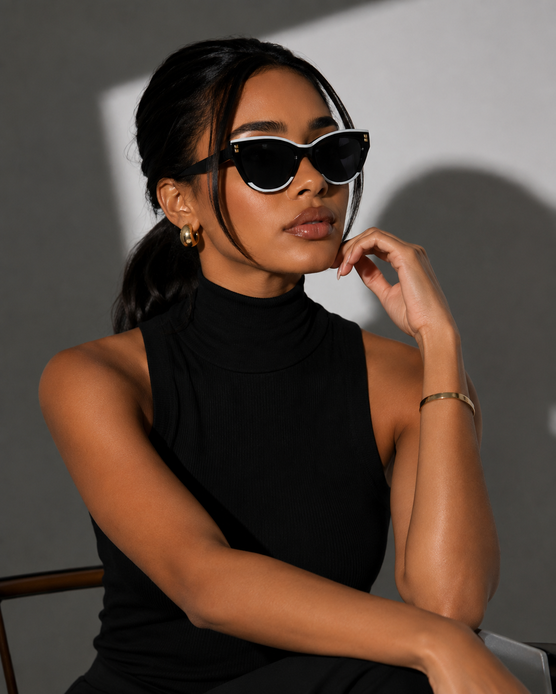 Classic Cat Eye Sunglasses - Black